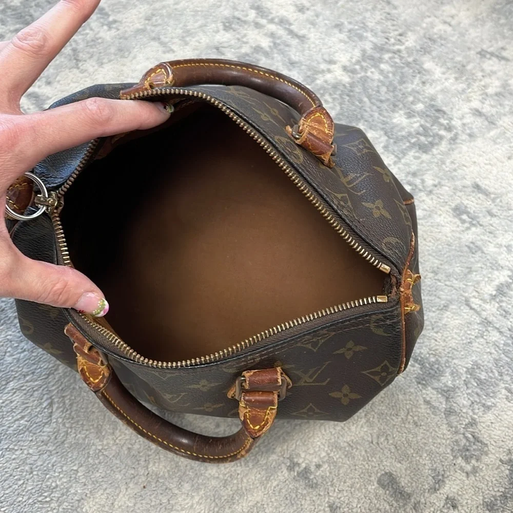 Louis Vuitton Monogram Speedy 25 Hand Bag Classic Designer Brown Tan